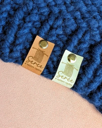 serce w kazdym rzedzie tło.webp